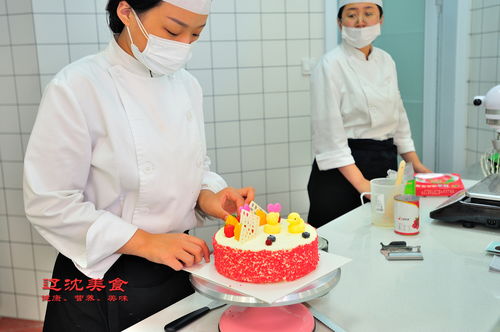 沈阳首家专业烘焙体验中心落户卓越大厦，用心烘焙，开启美味西式糕点新时代